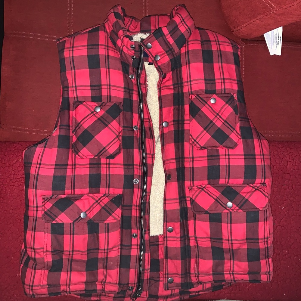 GAP Mens Buffalo Plaid Sherpa Lined Vest